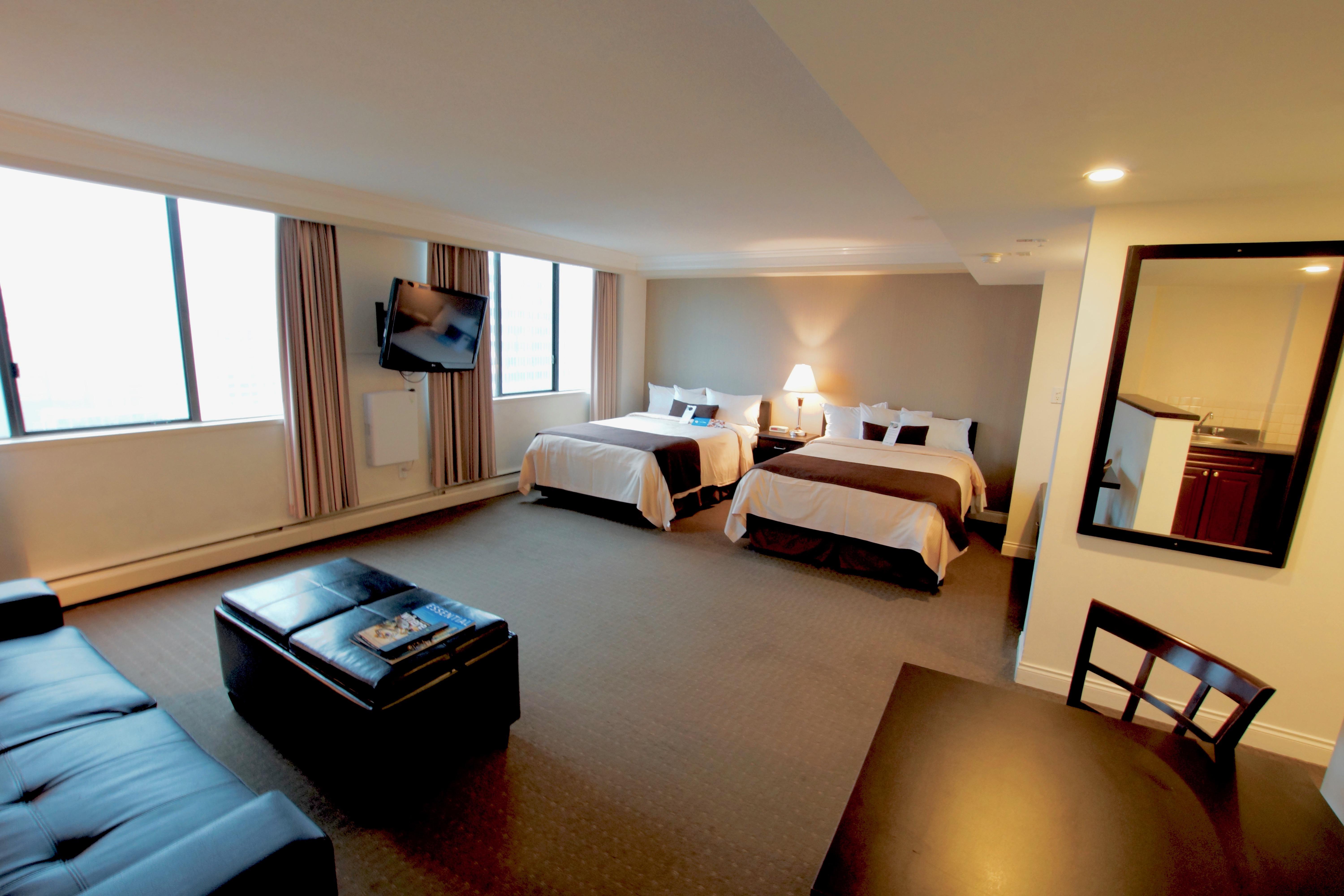 CENTURY PLAZA HOTEL VANCOUVER